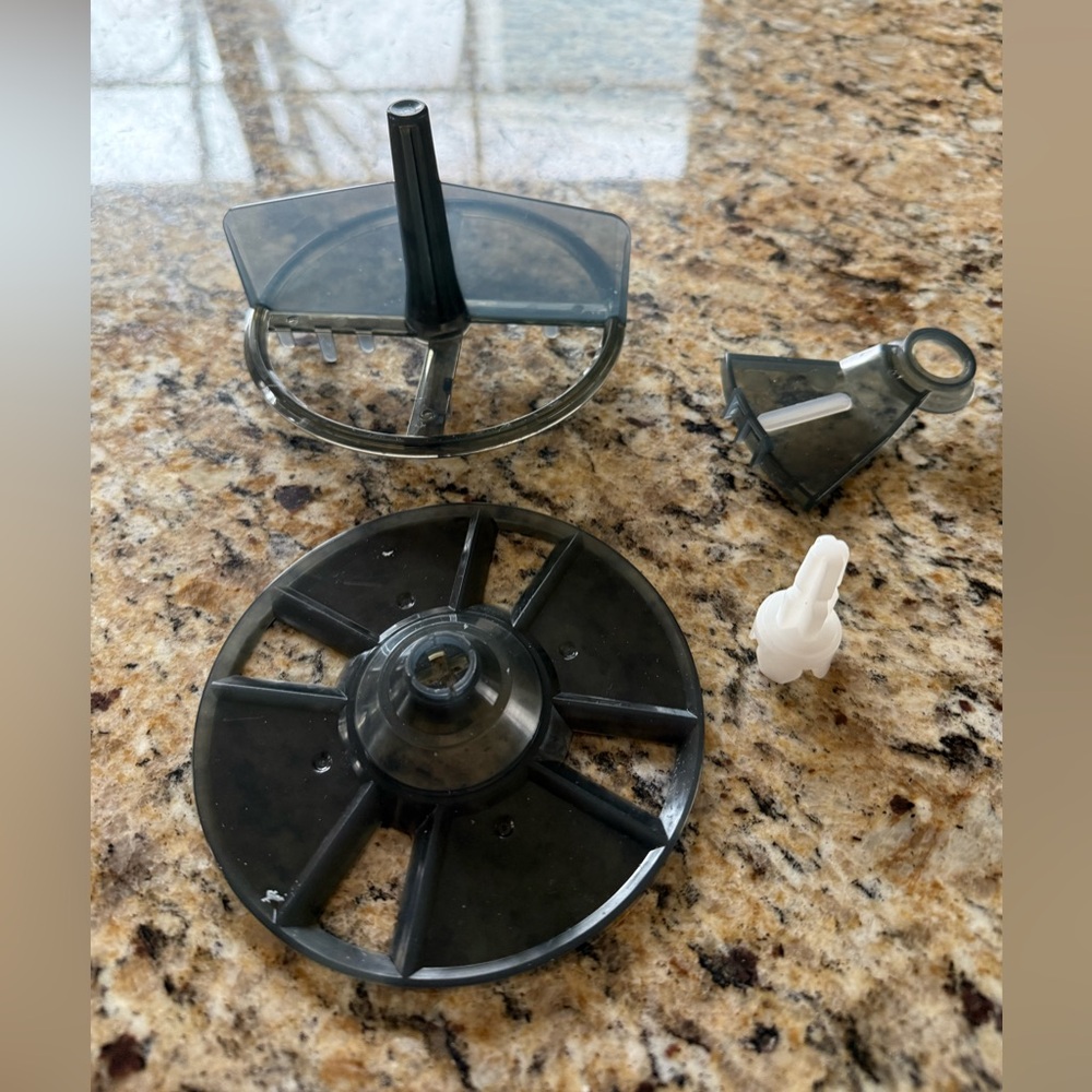 Baby Brezza Formula Pro Stirring Wheel Locking Cover and Measuring Wheel Axle